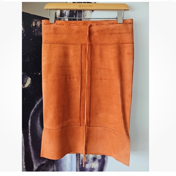 Illia Orange suede skirt - Picture 1 of 1